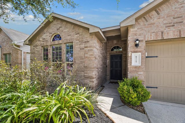 8715 Sunrise Canter Drive, Tomball, TX 77375