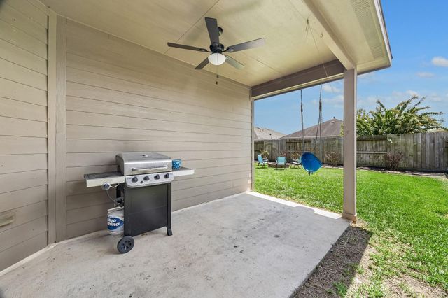 8715 Sunrise Canter Drive, Tomball, TX 77375
