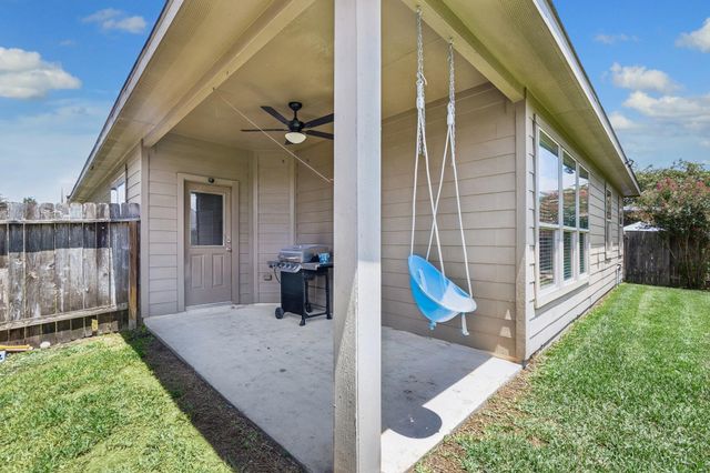 8715 Sunrise Canter Drive, Tomball, TX 77375