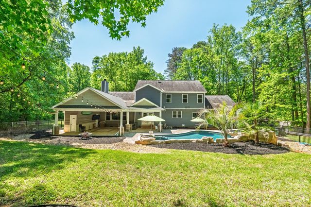 10200 Kerns Road, Huntersville, NC 28078