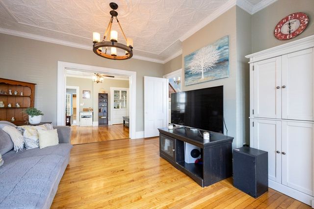 8 Concord Street, Natick, MA 01760