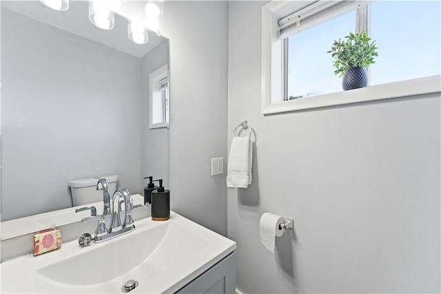 705 Burbridge St, Port Vue, PA 15133