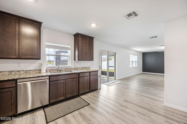 875 Corbin Circle SW, Palm Bay, FL 32908