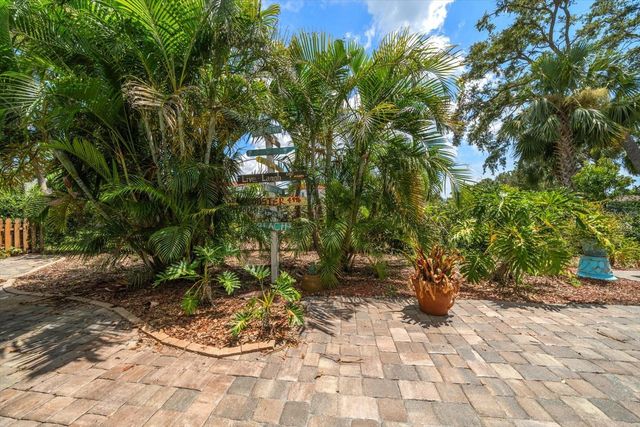 301 CEVERA DRIVE, Dunedin, FL 34698