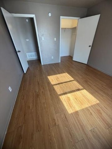 139 Elm DR 302, Lockhart, TX 78644