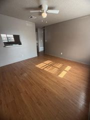 139 Elm DR 302, Lockhart, TX 78644