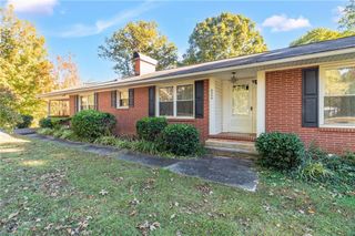 6356 Skylark Road, Pfafftown, NC 27040