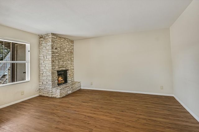 301 Algerita DR B, Georgetown, TX 78628