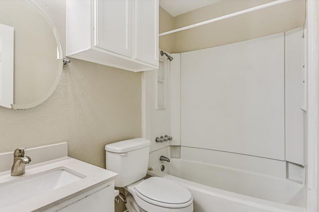 301 Algerita DR B, Georgetown, TX 78628
