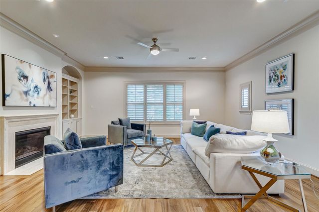 1955 Sheridan Street, Houston, TX 77030