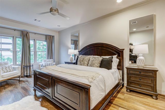 1955 Sheridan Street, Houston, TX 77030