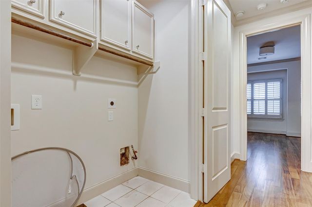 1955 Sheridan Street, Houston, TX 77030