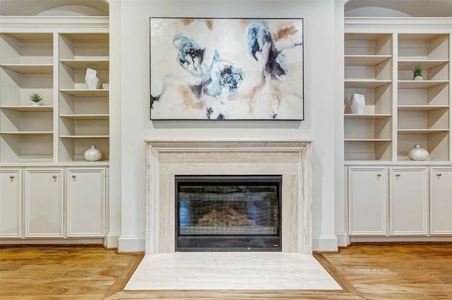 1955 Sheridan Street, Houston, TX 77030