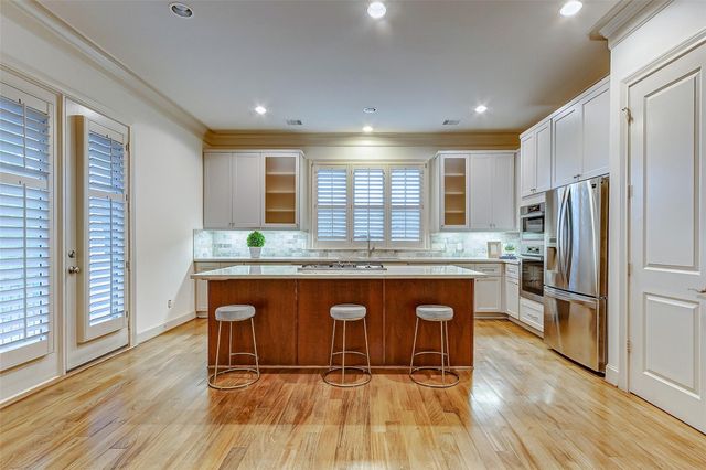 1955 Sheridan Street, Houston, TX 77030
