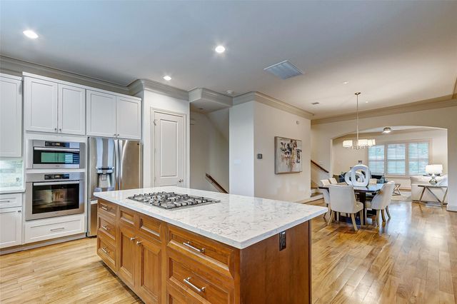 1955 Sheridan Street, Houston, TX 77030