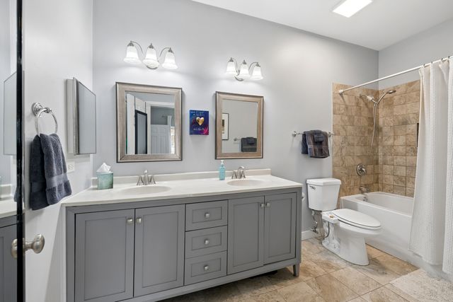 1311 W Fillmore Street 2, Chicago, IL 60607