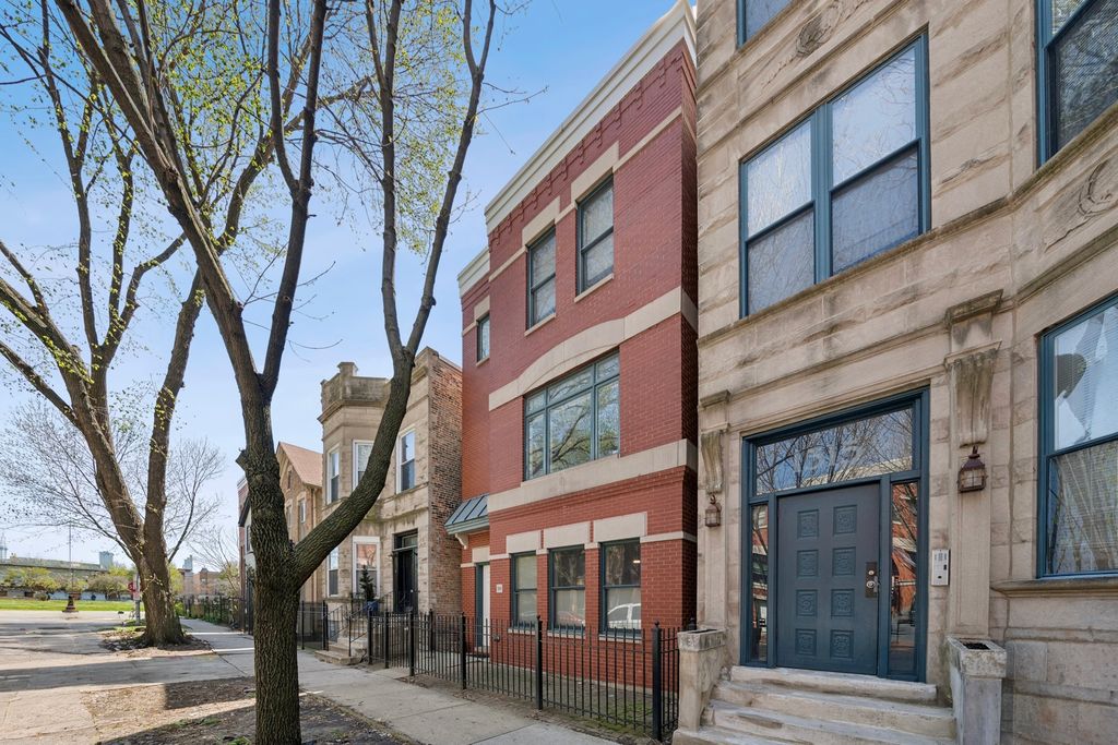 1311 W Fillmore Street 2, Chicago, IL 60607