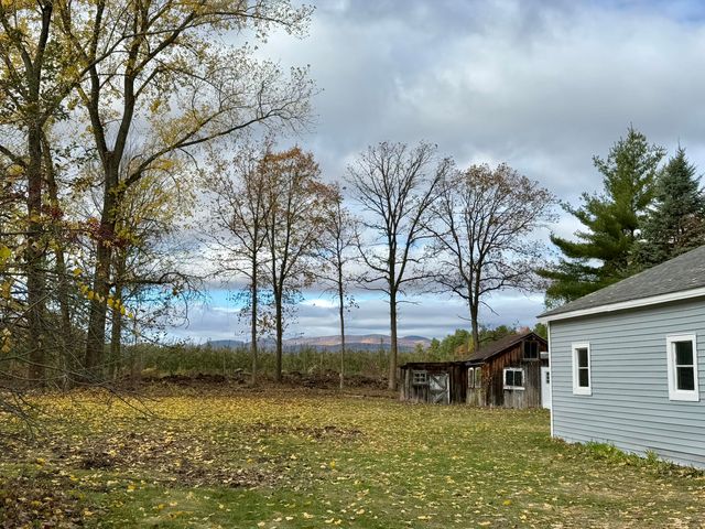 55 Union Road, Peru, NY 12972