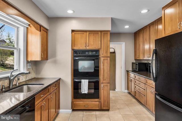 1003 ROUMFORT AVE, Cherry Hill, NJ 08034