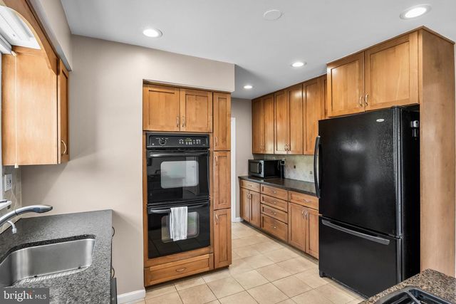 1003 ROUMFORT AVE, Cherry Hill, NJ 08034