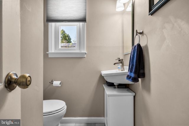 1003 ROUMFORT AVE, Cherry Hill, NJ 08034