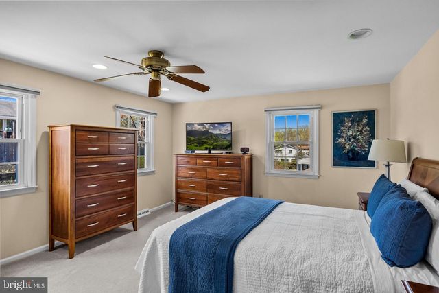 1003 ROUMFORT AVE, Cherry Hill, NJ 08034