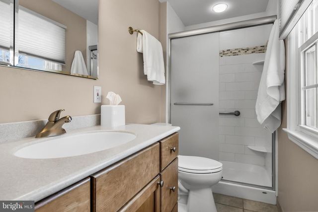 1003 ROUMFORT AVE, Cherry Hill, NJ 08034