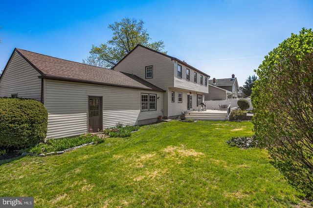 1003 ROUMFORT AVE, Cherry Hill, NJ 08034