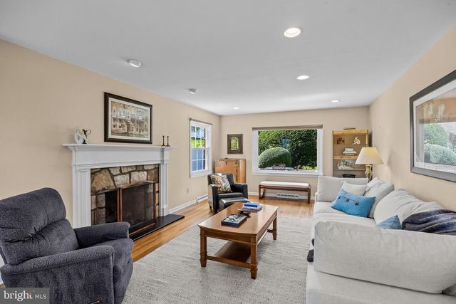 1003 ROUMFORT AVE, Cherry Hill, NJ 08034