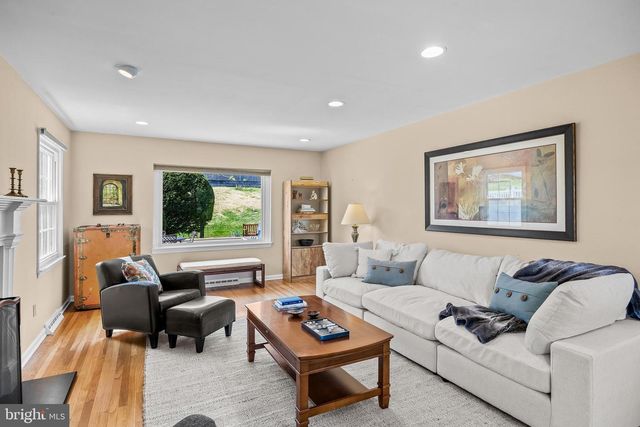 1003 ROUMFORT AVE, Cherry Hill, NJ 08034