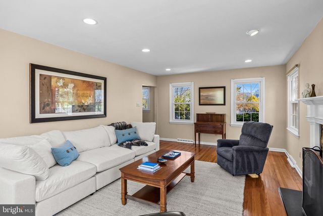 1003 ROUMFORT AVE, Cherry Hill, NJ 08034