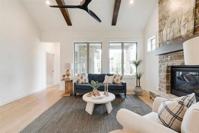 1725 Parkwood Avenue, Edmond, OK 73034
