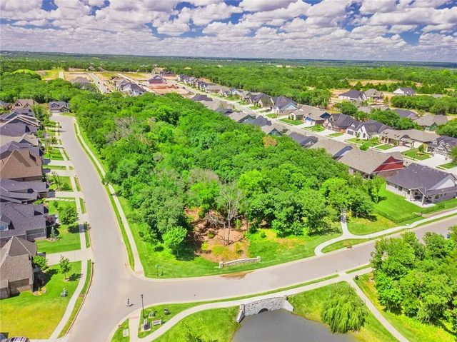 1725 Parkwood Avenue, Edmond, OK 73034