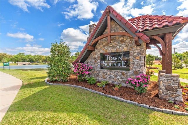 1725 Parkwood Avenue, Edmond, OK 73034