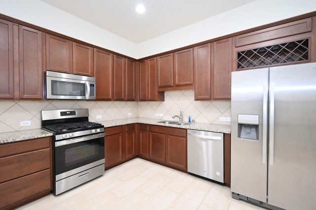 9415 Savannah Holly Drive, Houston, TX 77075