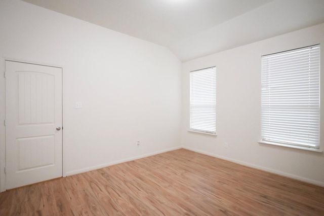 9415 Savannah Holly Drive, Houston, TX 77075