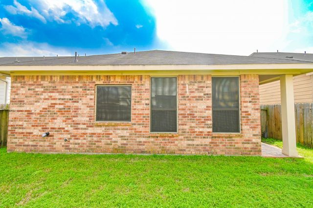 9415 Savannah Holly Drive, Houston, TX 77075