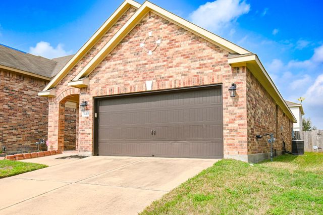 9415 Savannah Holly Drive, Houston, TX 77075