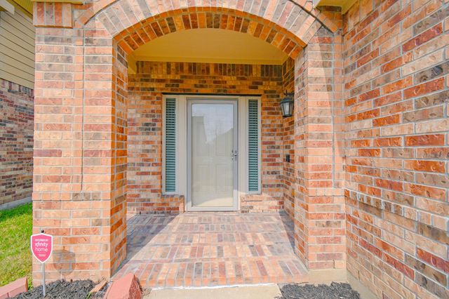 9415 Savannah Holly Drive, Houston, TX 77075