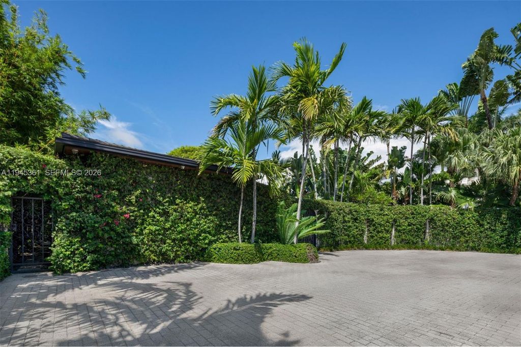 1155 N Biscayne Point Rd, Miami Beach, FL 33141