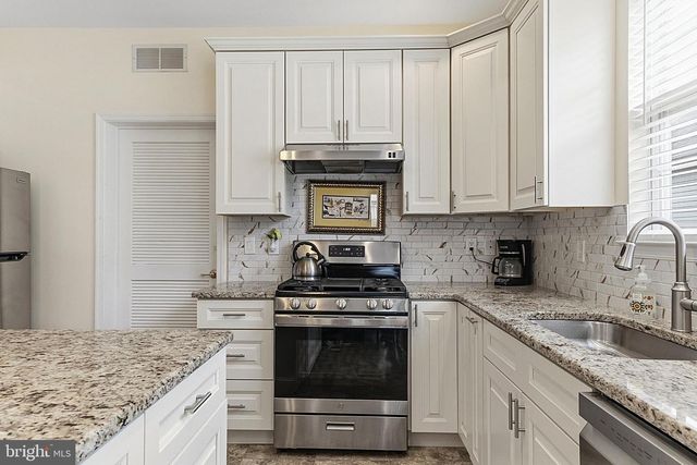 178 MERION CT, Hainesport, NJ 08036