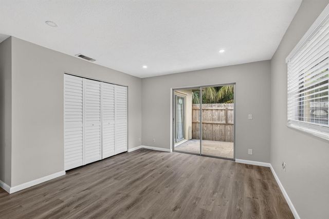 4873 Arthur Street, Palm Beach Gardens, FL 33418