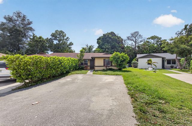4873 Arthur Street, Palm Beach Gardens, FL 33418