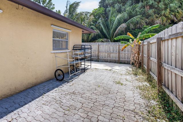 4873 Arthur Street, Palm Beach Gardens, FL 33418