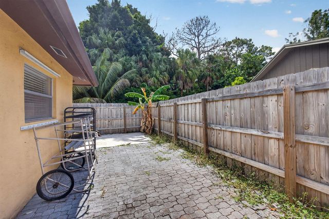 4873 Arthur Street, Palm Beach Gardens, FL 33418