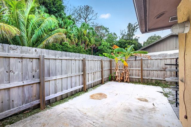 4873 Arthur Street, Palm Beach Gardens, FL 33418