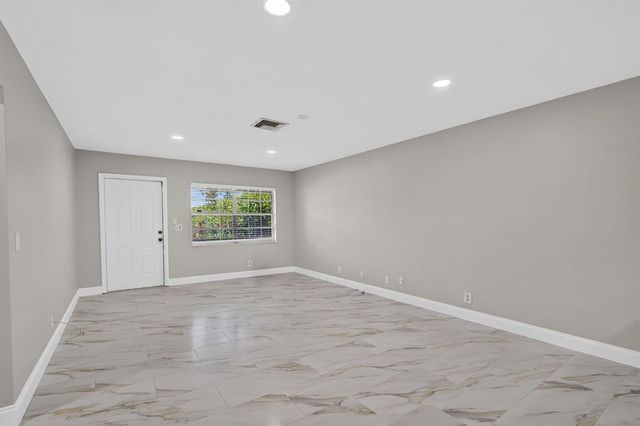 4873 Arthur Street, Palm Beach Gardens, FL 33418