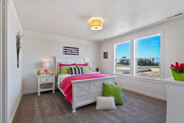 8604 N Panorama Ln, Spokane, WA 99208