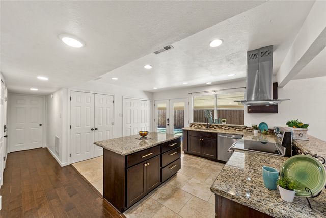 2017 Jennifer Court, Carrollton, TX 75007