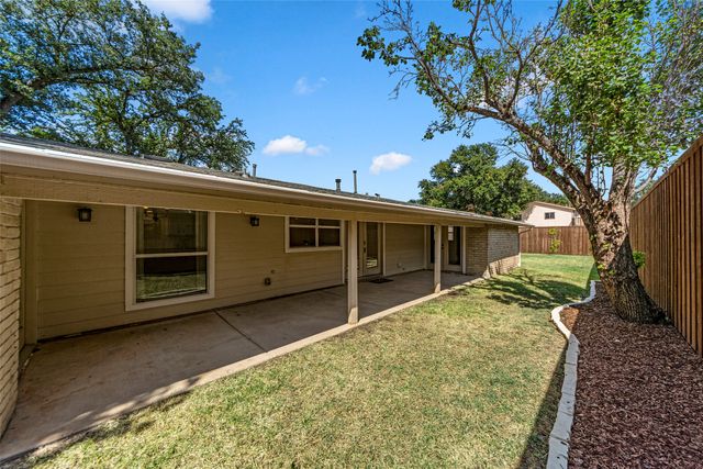 2017 Jennifer Court, Carrollton, TX 75007